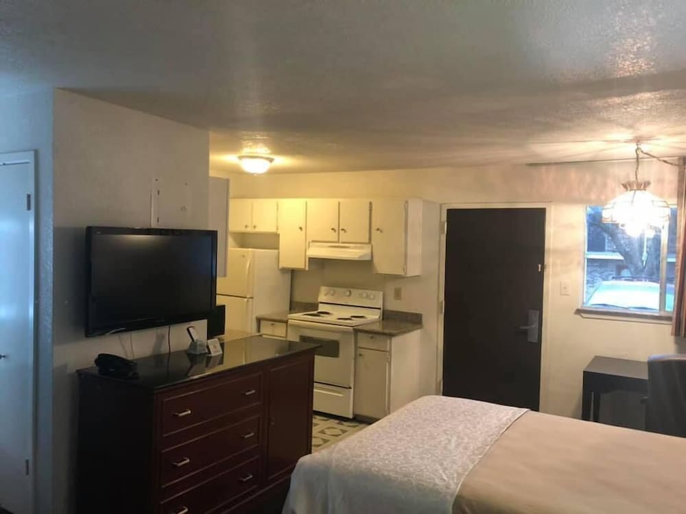 Ranch House Inn and Suites - photo 19