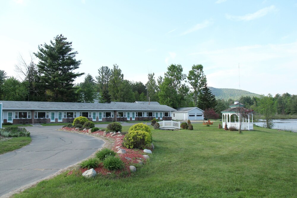 Sara Placid Inn & Suites - photo 64