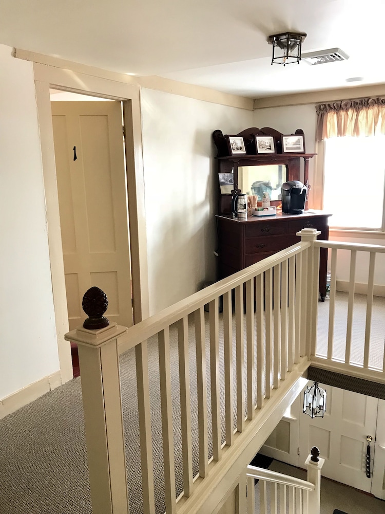 Spring Hill Inn - photo 32