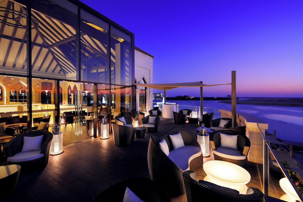 מזון ומשקאות