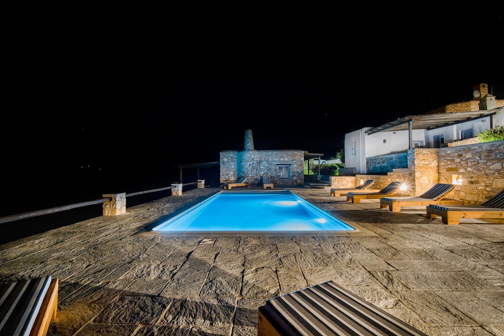 Serifos Houses Diasella — 4-Star Luxury Hotel in Serifos, Greece