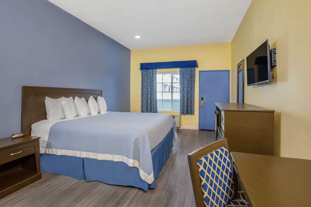 Days Inn by Wyndham Banning Casino Outlet Mall - photo 11