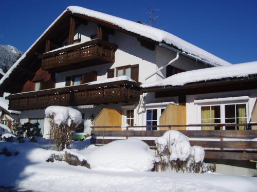 Gästehaus Christa — 4-Star Luxury Hotel in Oberstdorf, Germany