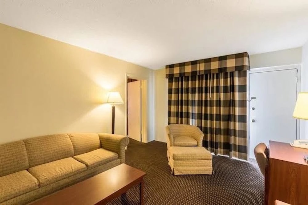 Motel 6 Butte MT Historic City Center - photo 19