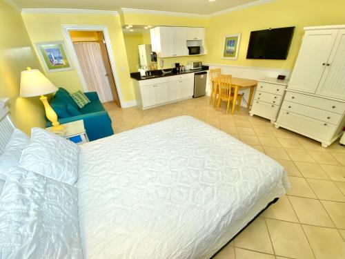 Island Inn of Atlantic Beach - photo 43