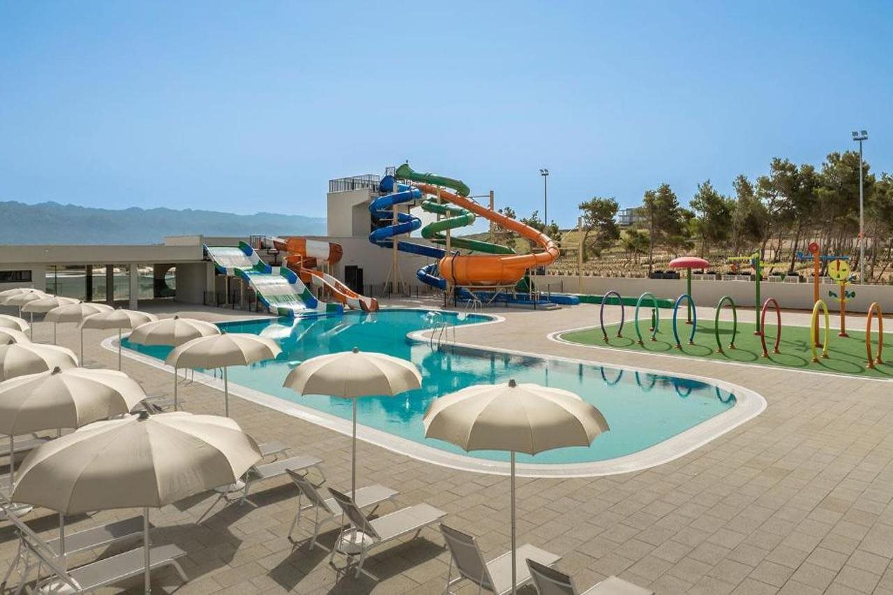 Aminess Style Camping Avalona Resort — hotel in Povljana