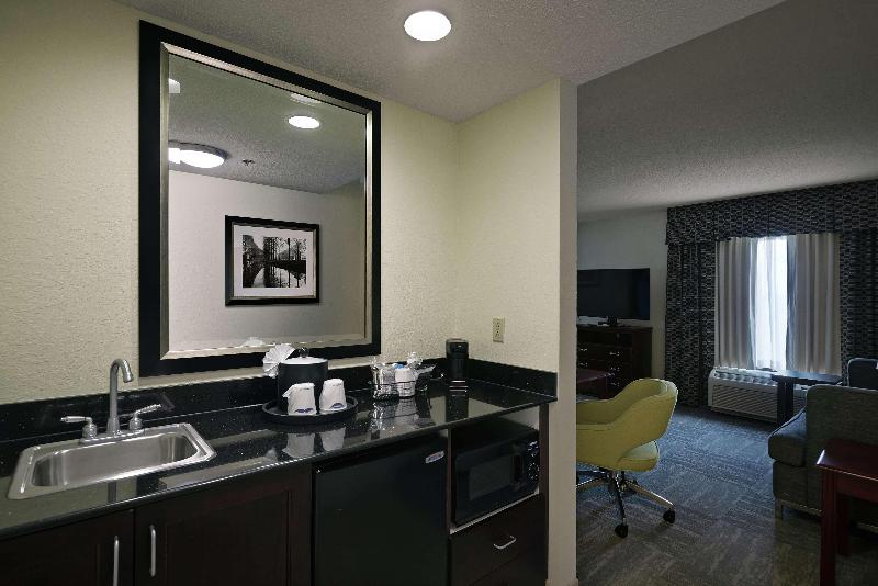 Hampton Inn & Suites Millington - photo 89