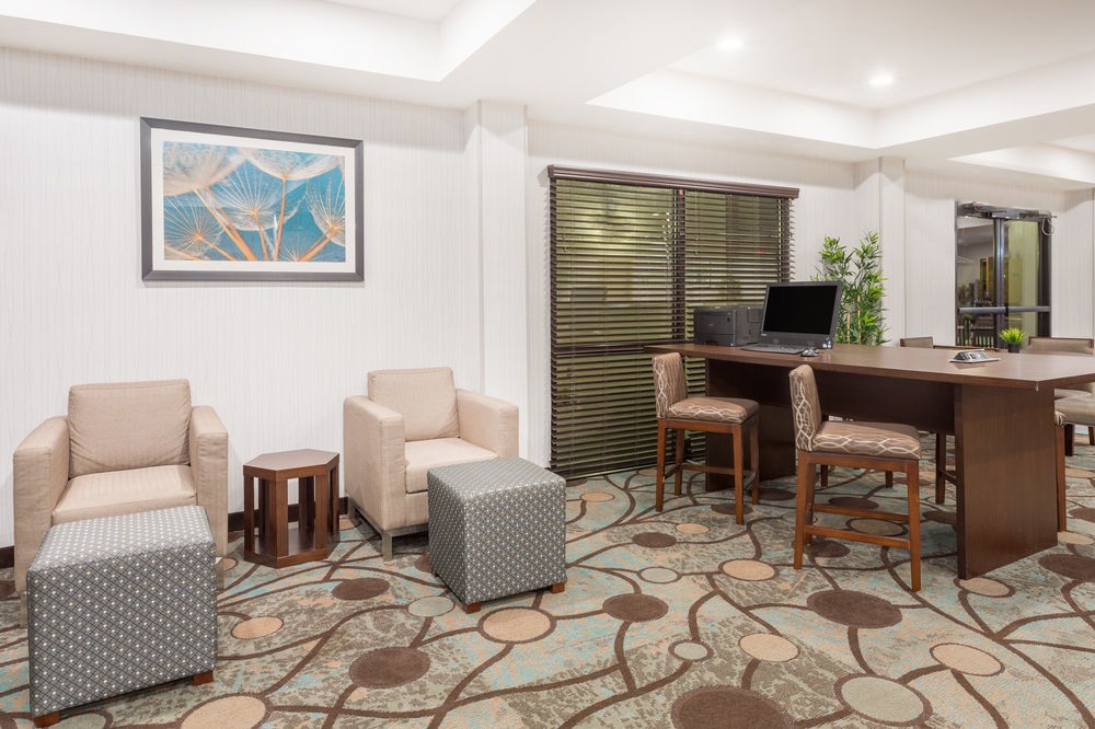 Wyndham Garden Greenville Airport - photo 29