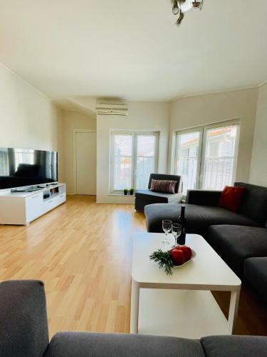 Apartments Eni — 4-Star Luxury Hotel in Vodice, Croatia