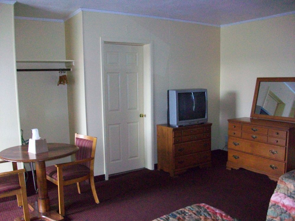 Skyland Inn - photo 4