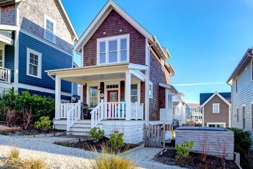 Dune Our Thing by Seabrook Hospitality in Huntington Beach, United States