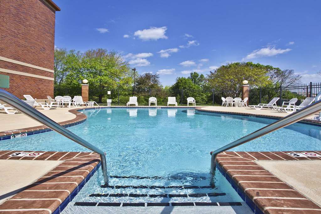 Baymont by Wyndham Knoxville Cedar Bluff - photo 8