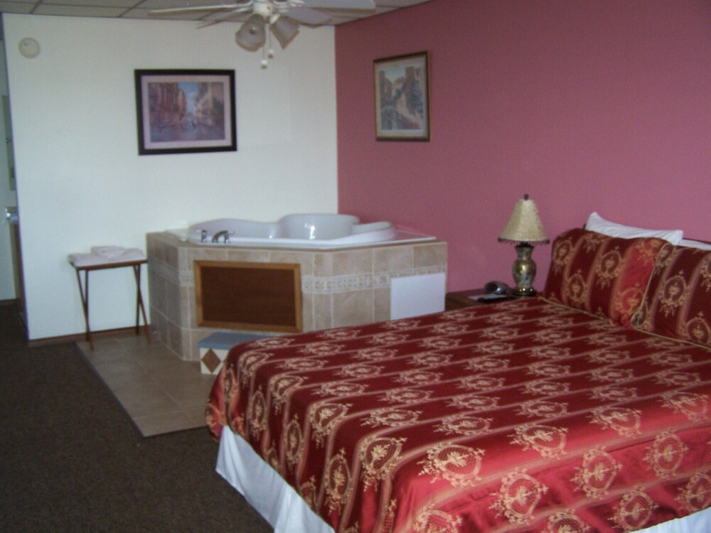 Pointe West Resort Motel - photo 15