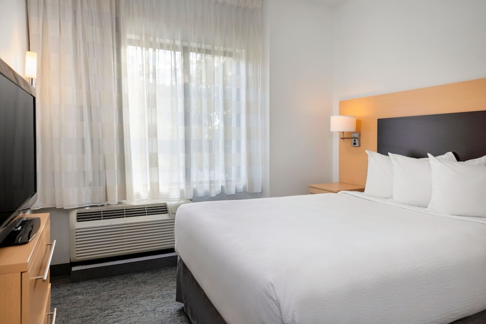 TownePlace Suites York - photo 19