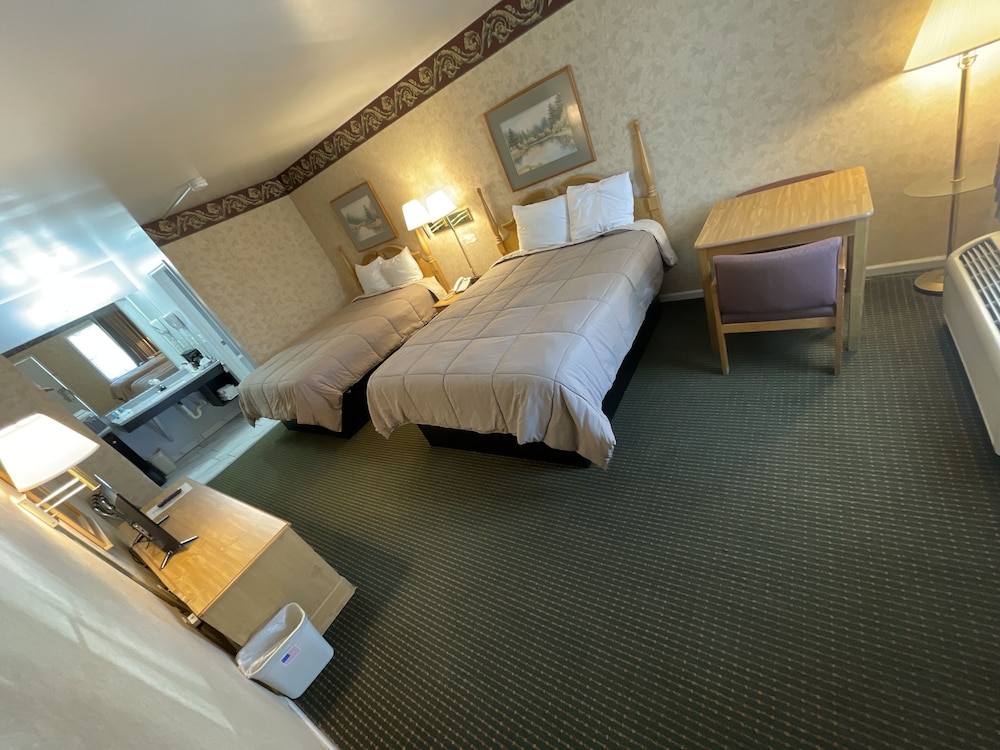 First Heritage Inn Rantoul - photo 4