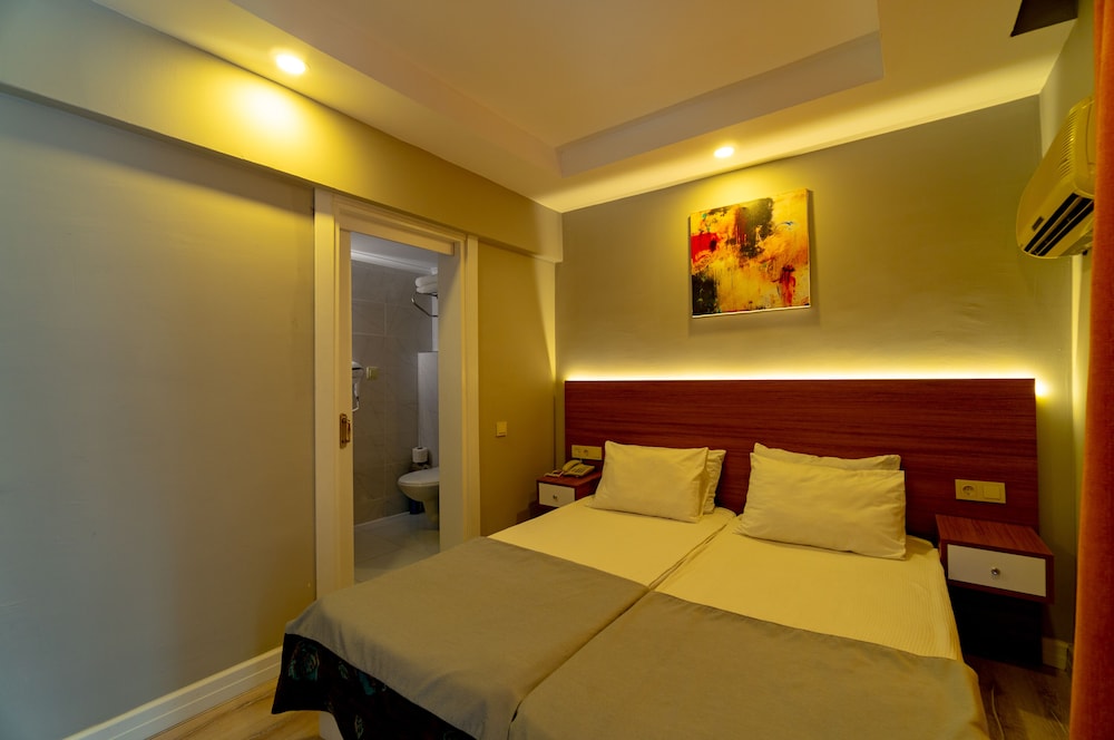 Joker Side Hill Suite Hotel — Side — photo 3