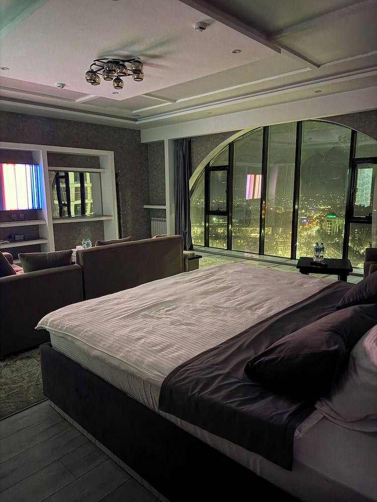 Hotel Panorama - carbon neutral hotel in Dushanbe