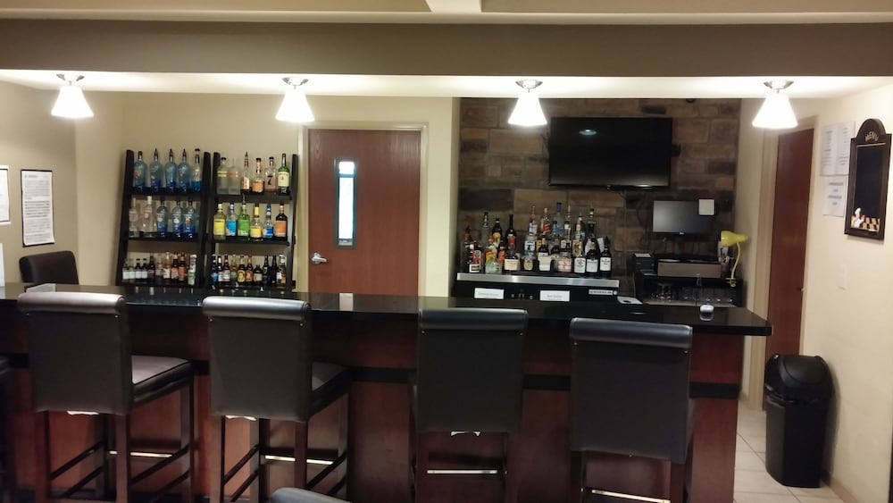 Cobblestone Inn and Suites Holyoke - photo 40