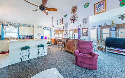 Coleman's Beach Front Inn - photo 18