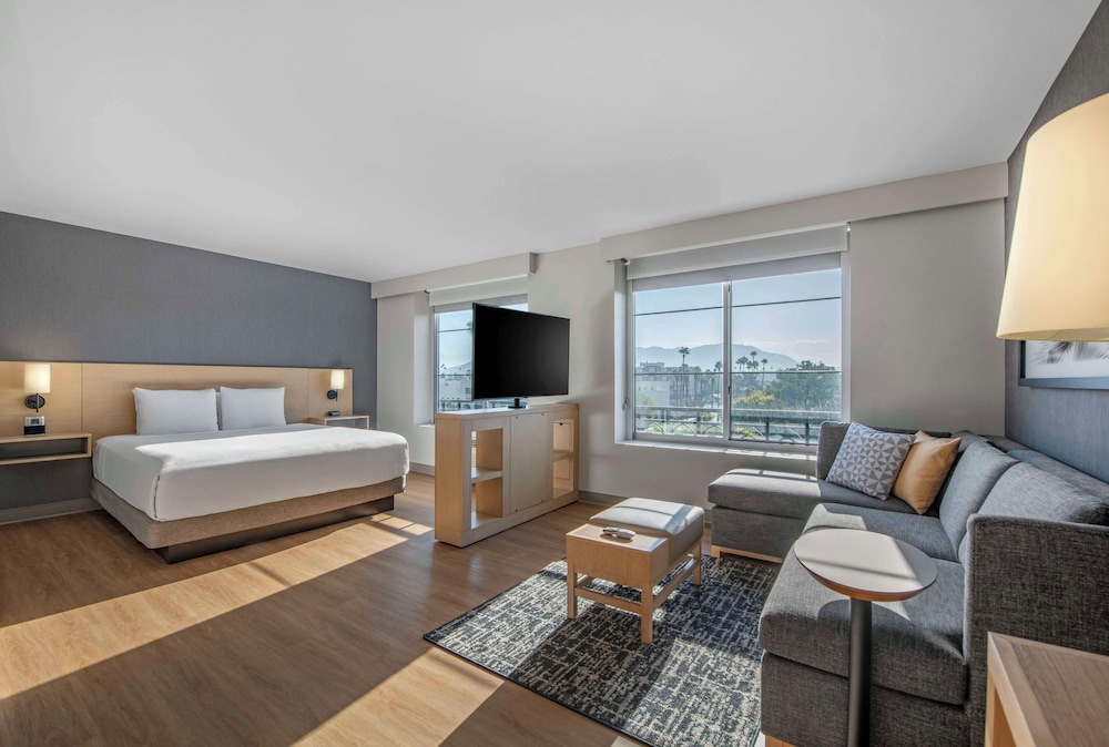 Hyatt Place Riverside Downtown - photo 23