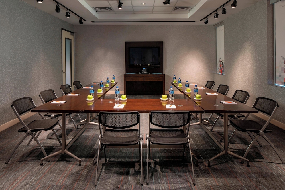 Aloft Rogers Bentonville - photo 21