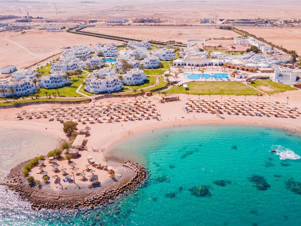 Mercure Hurghada Hotel — 4-Star Luxury Hotel in Hurghada, Egypt