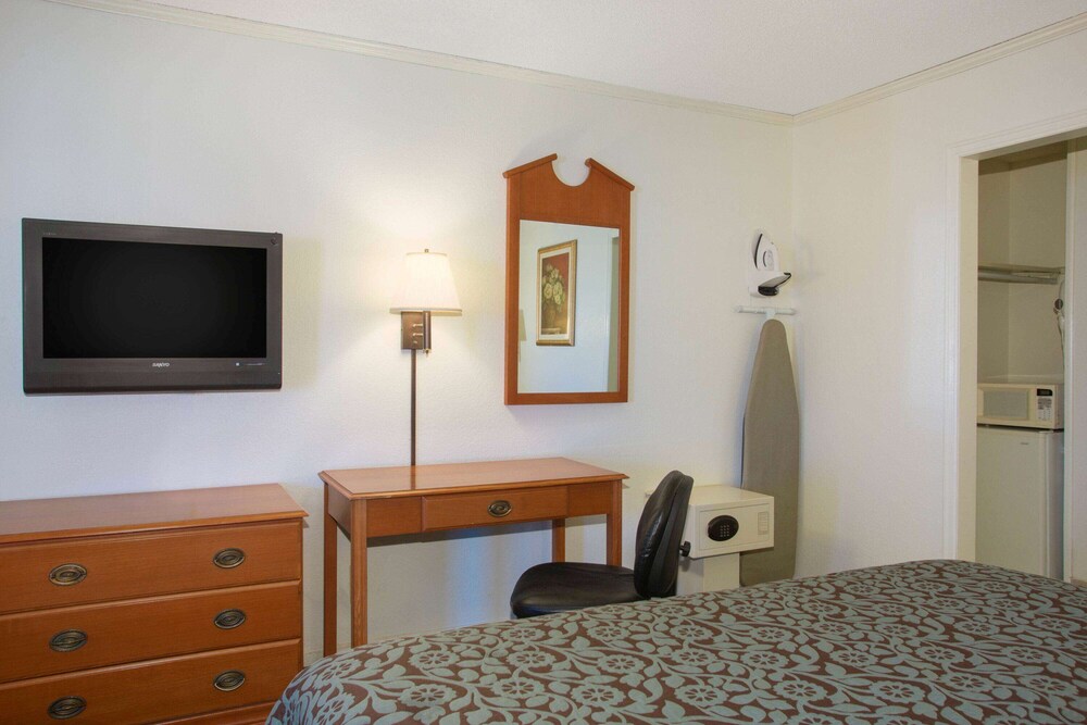 Economy Hotel Wichita Florence St - photo 26