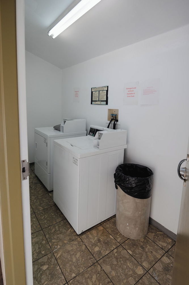 Old Town Western Inn & Suites - photo 23