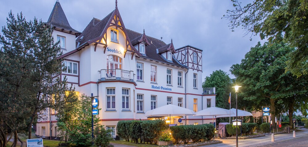 Hotel Front - Evening/Night