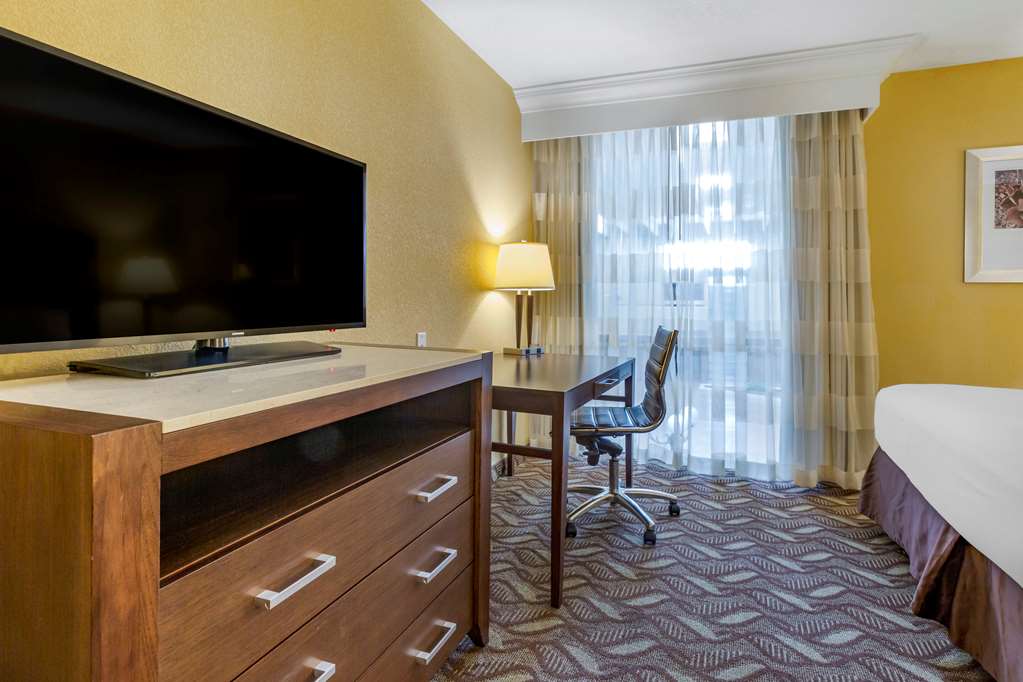 Clarion Inn and Suites Roswell NM - photo 17