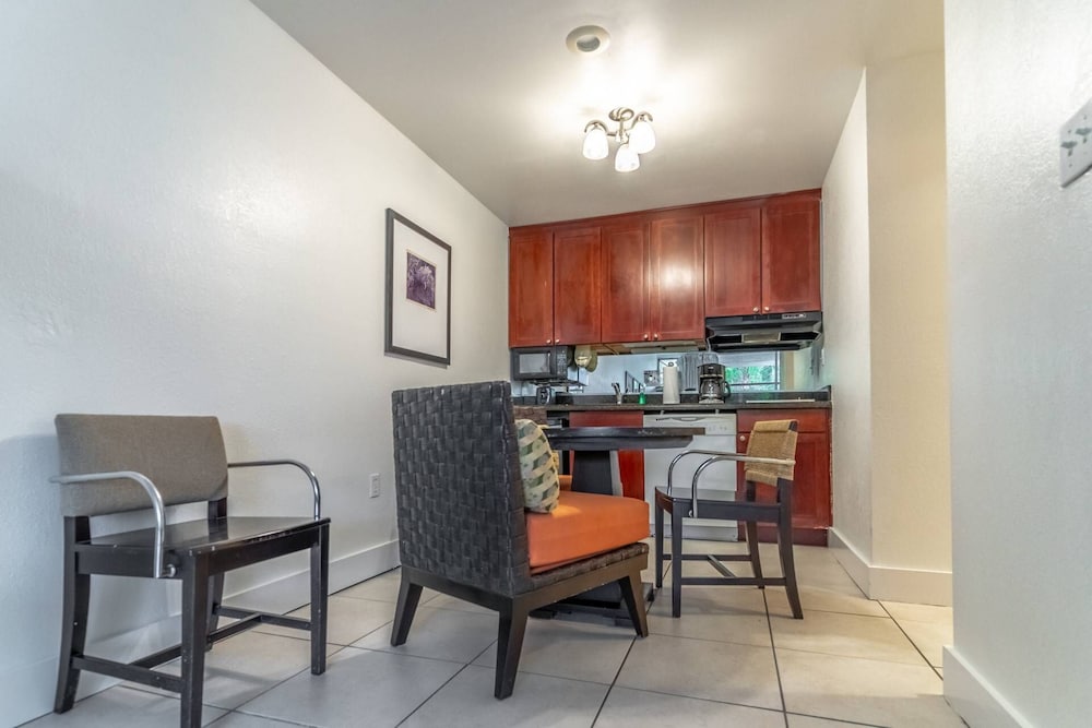 502 Little Harbor Inn - photo 12