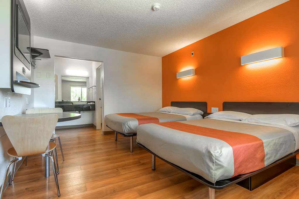 Motel 6 San Diego CA North - photo 6