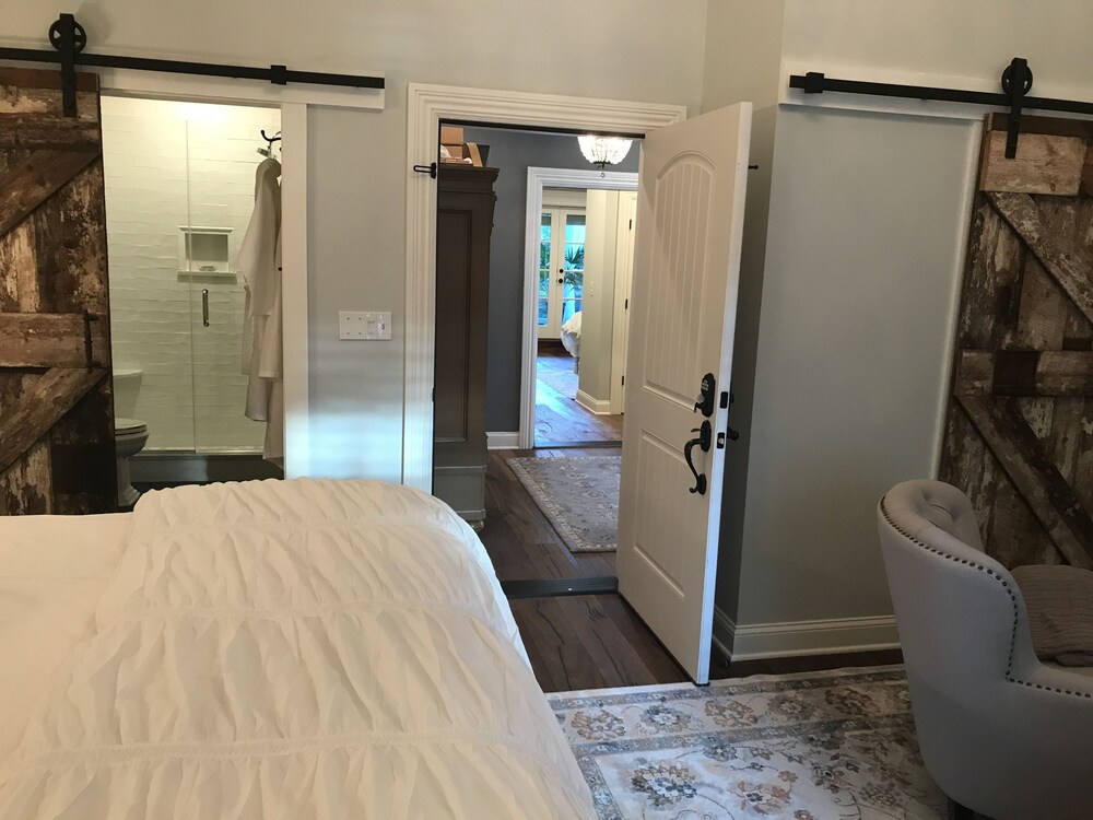 Chateau Rooms - photo 8