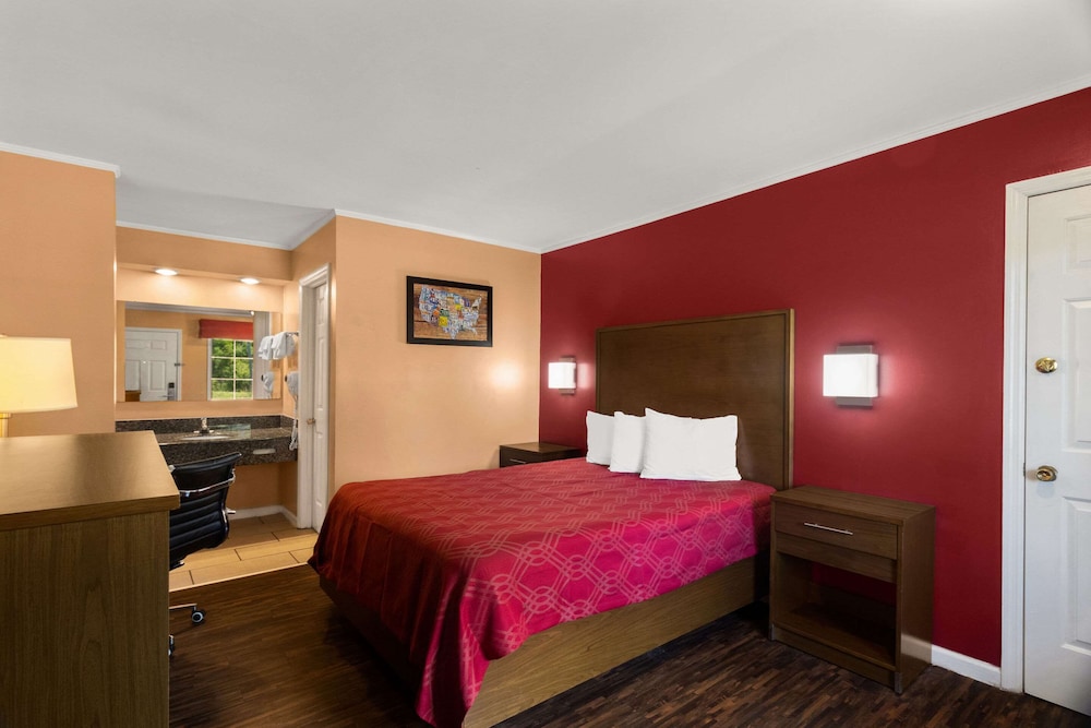 Econo Lodge Cornersville I 65 - photo 20