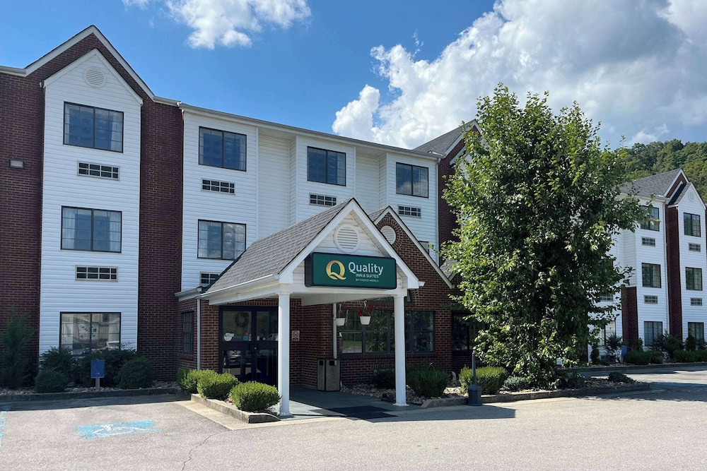 Quality Inn & Suites Prestonsburg next to Mountain Arts Center - photo 20