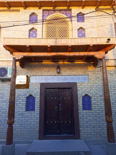 Antique Shomm Hotel with teracca