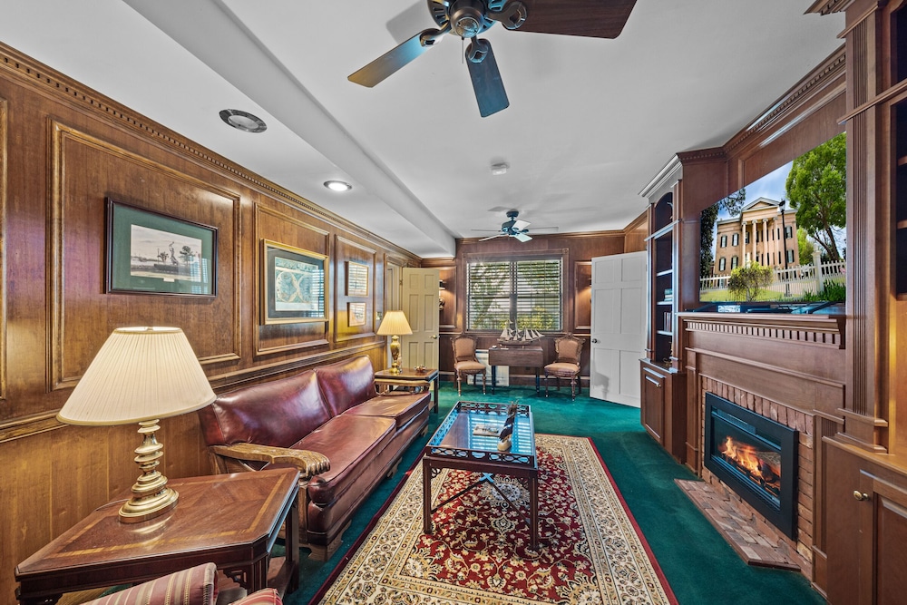 The Inn on North Jefferson - photo 8