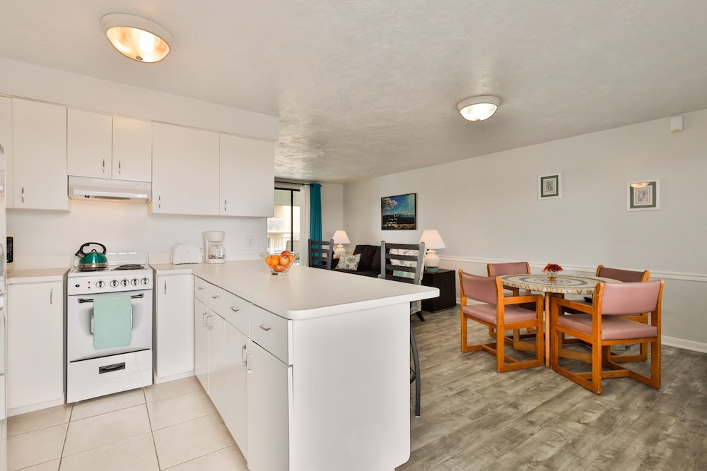 Coastal Waters Inn - photo 55