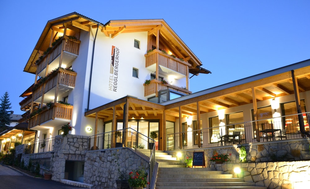 Hotel Regglbergerhof in Nova Ponente, Italy
