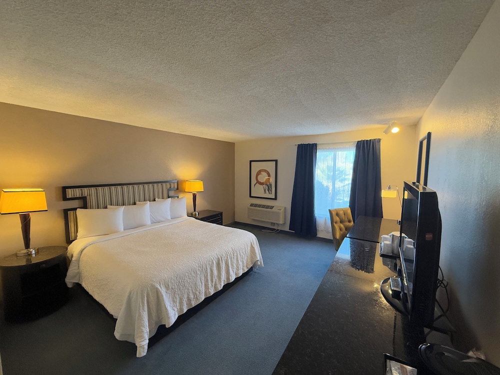 Red Roof Inn Ridgecrest - photo 25