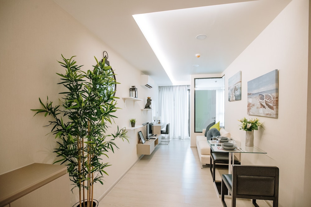 Near BTS Thonglor Cozy and Comfortable Condo bkvtara4