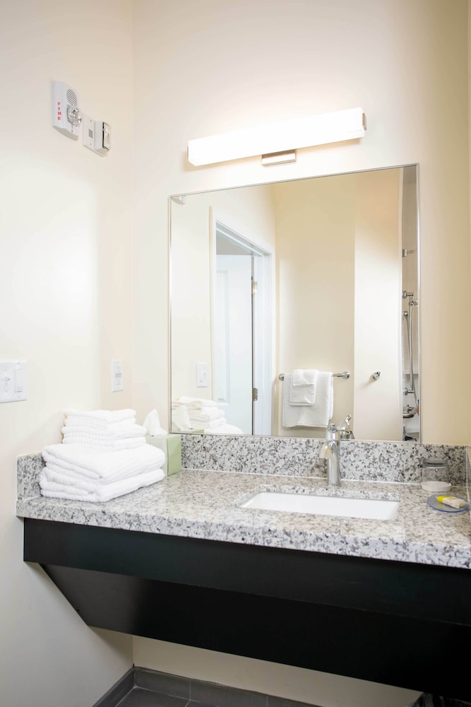 Candlewood Suites Jacksonville Mayport by IHG - photo 18