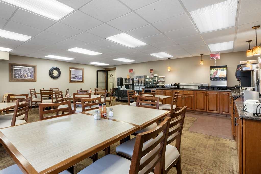 Best Western Plus Concord Inn - photo 5