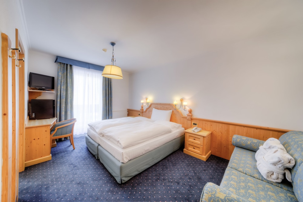 Hotel Chalet Corso — Bolzano — photo 4