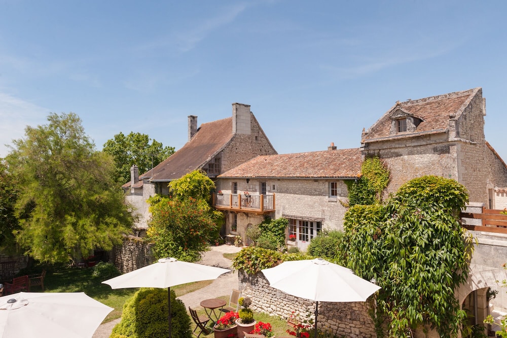 Le Pigeonnier du Perron Hôtel - carbon neutral hotel in Chatellerault