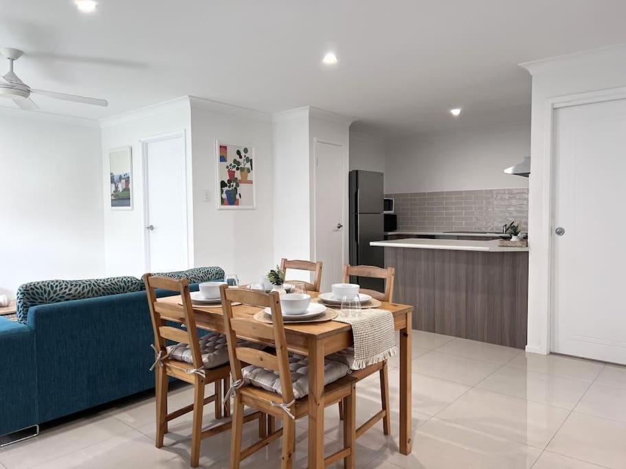 2 Bedroom Self Contained Accommodation with Aircon — 4-Star Luxury Hotel in Bellbird Park, Australia