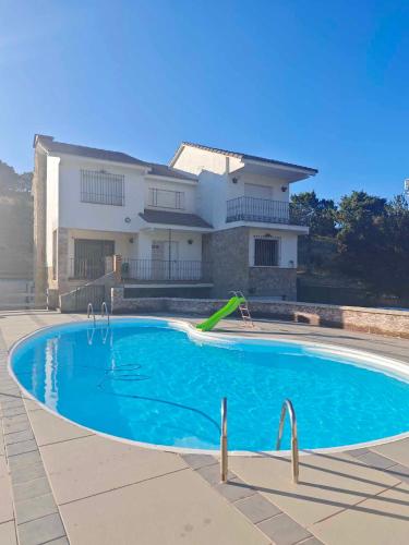 Casa la hijita — 4-Star Luxury Hotel in Navaluenga, Spain