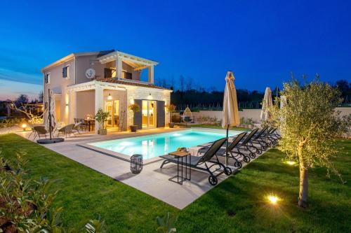 Villa Lente — 4-Star Luxury Hotel in Tinjan, Croatia