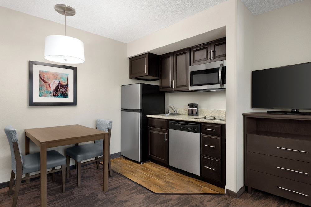 Addison Suites - photo 18