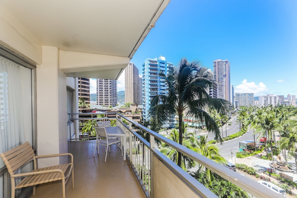 Fully Furnished Ilikai Tower 525 Condo With Free Wifi Near Best Waikiki Beaches by RedAwning - photo 34